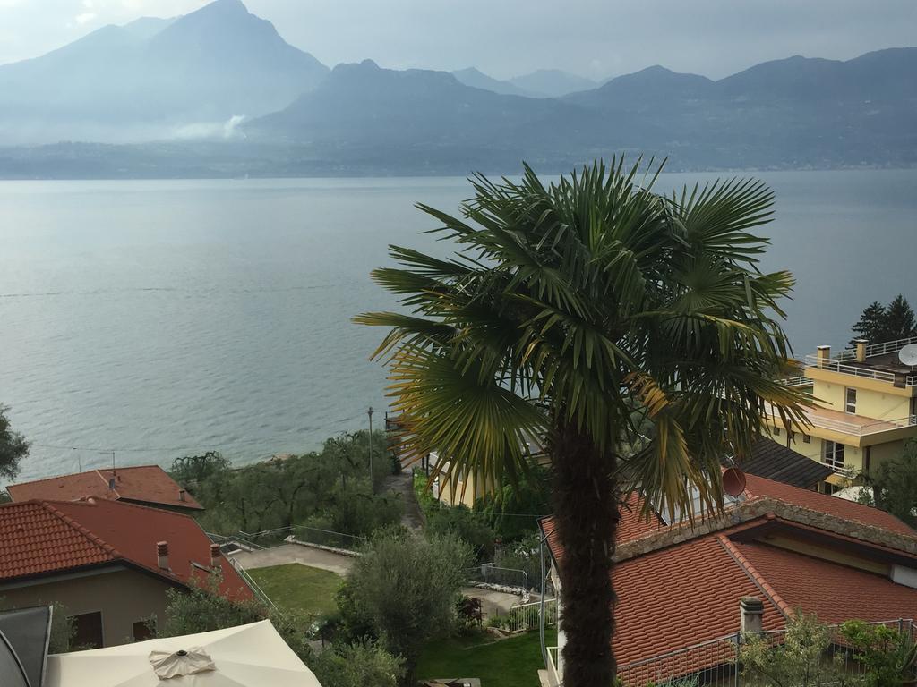 Residence La Mignon - Terrazza Torri Del Benaco Esterno foto